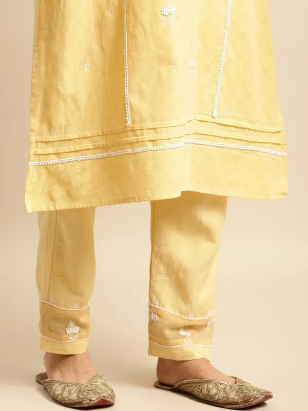 Yellow_Embroidered_Cotton_Kurta_with_Embroidered_Pant_-_Set_of_2_-_XXL