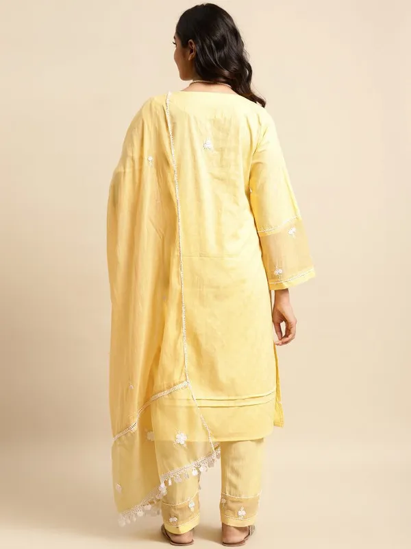 Yellow_Embroidered_Cotton_Kurta_with_Embroidered_Pant_-_Set_of_2_-_XXL