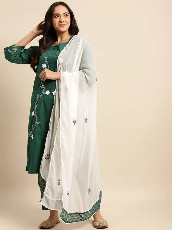 Green_3D_Patch_Work_Embroidered_Cotton_Kurta_with_Embroidered_Pant_and_Dupatta_-_Set_of_3_-_XXL