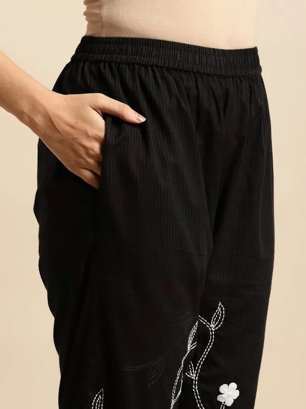 Black_3D_Patch_Work_Embroidered_Cotton_Kurta_with_Embroidered_Pant_-_Set_of_2_-_XXL
