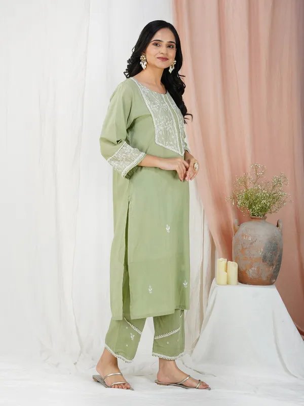 Olive_Green_Embroidered_Cotton_Kurta_-_XXL