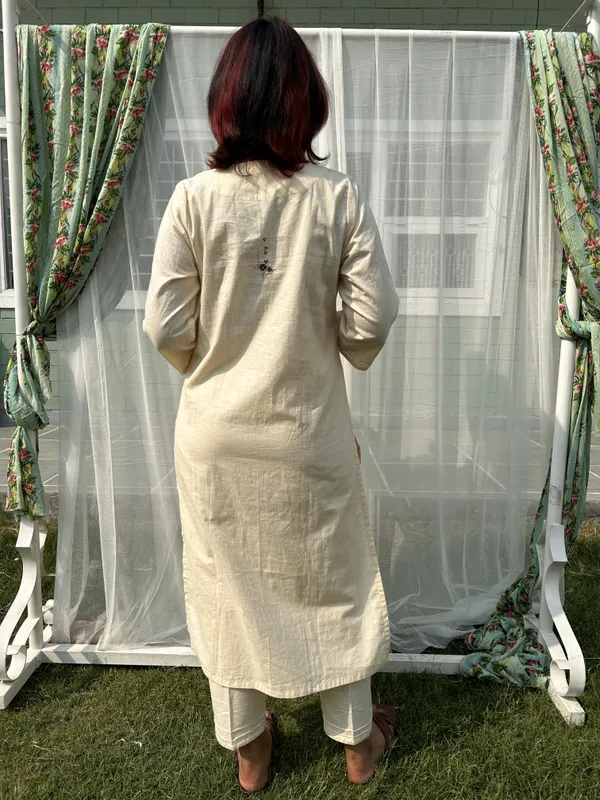 Off_White_Embroidered_Cotton_Kurta_With_Pants-_Set_Of_2_-_XXL