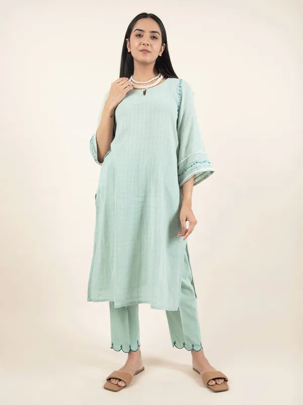 Green_Hand_Embroidered_Cotton_Dobby_Kurta_-_XXL