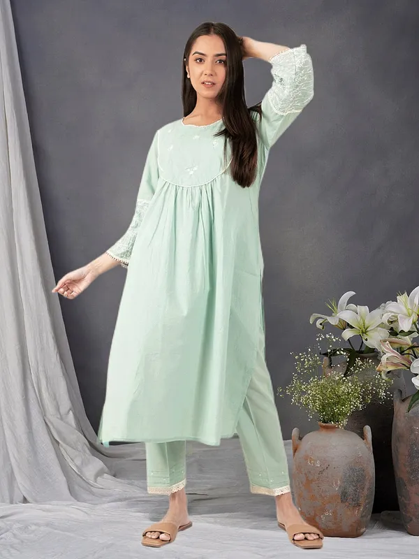 Sea_Green_Embroidered_Cotton_Kurta_Paired_With_Matching_Pant_-_XXL