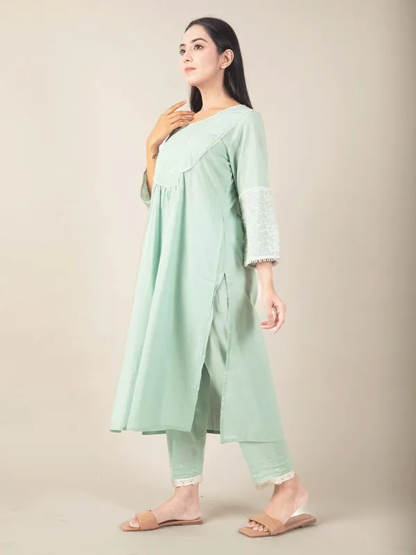 Sea_Green_Embroidered_Cotton_Kurta_Paired_With_Matching_Pant_-_XXL