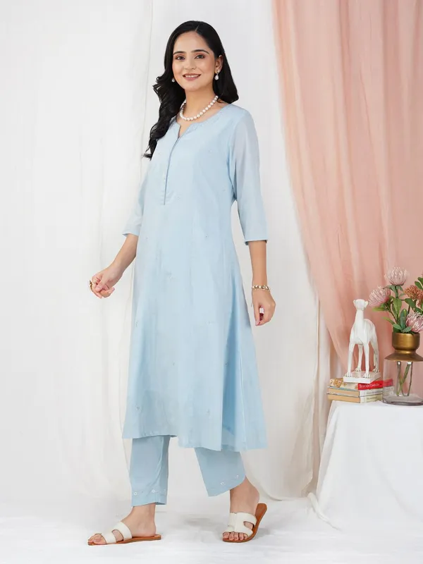 Sky_Blue_Embroidered_Cotton_Silk_Anarkali_Kurta_Paired_With_Matching_Pant_-_XXL