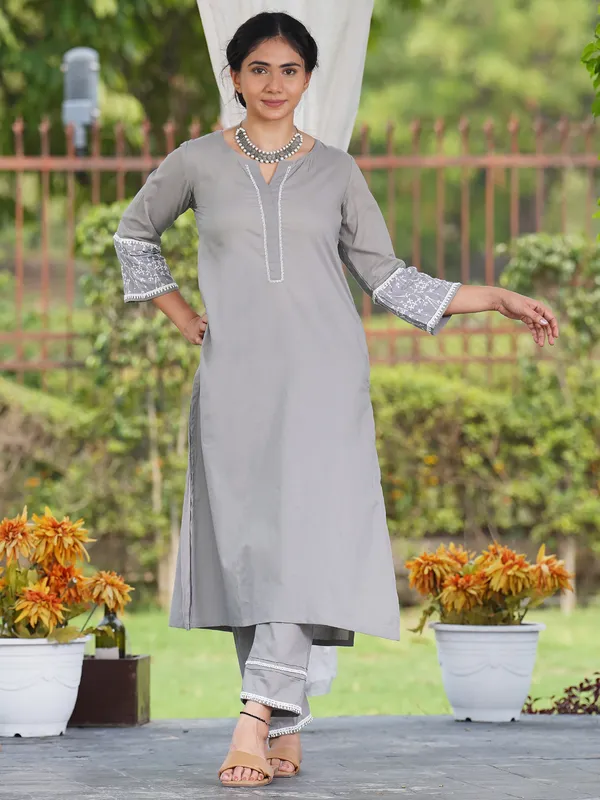 Grey_Hand_Embroidered_Cotton_Kurta_with_Lace_Pant_-_Set_of_2_-_XXL