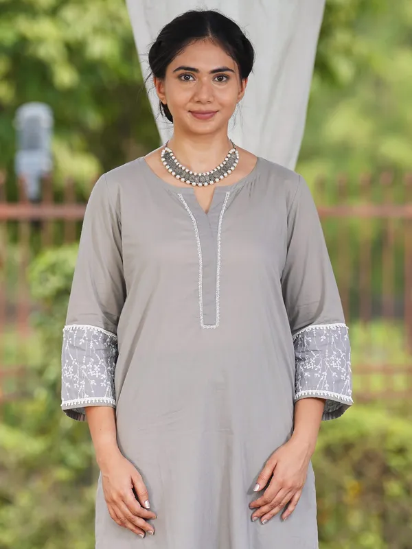 Grey_Hand_Embroidered_Cotton_Kurta_with_Lace_Pant_-_Set_of_2_-_XXL