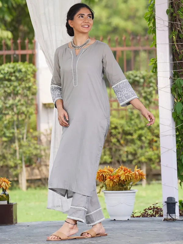 Grey_Hand_Embroidered_Cotton_Kurta_with_Lace_Pant_-_Set_of_2_-_XXL