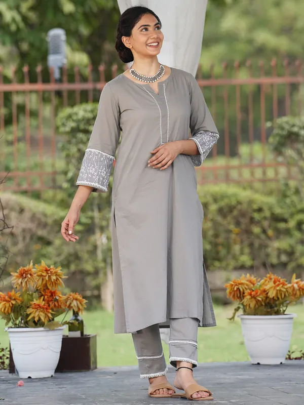 Grey_Hand_Embroidered_Cotton_Kurta_with_Lace_Pant_-_Set_of_2_-_XXL