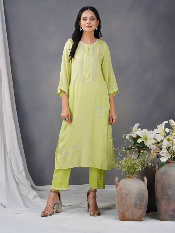 Lime_Green_Embroidered_Cotton_Silk_Kurta_Paired_With_Matching_Pant_-_XXL