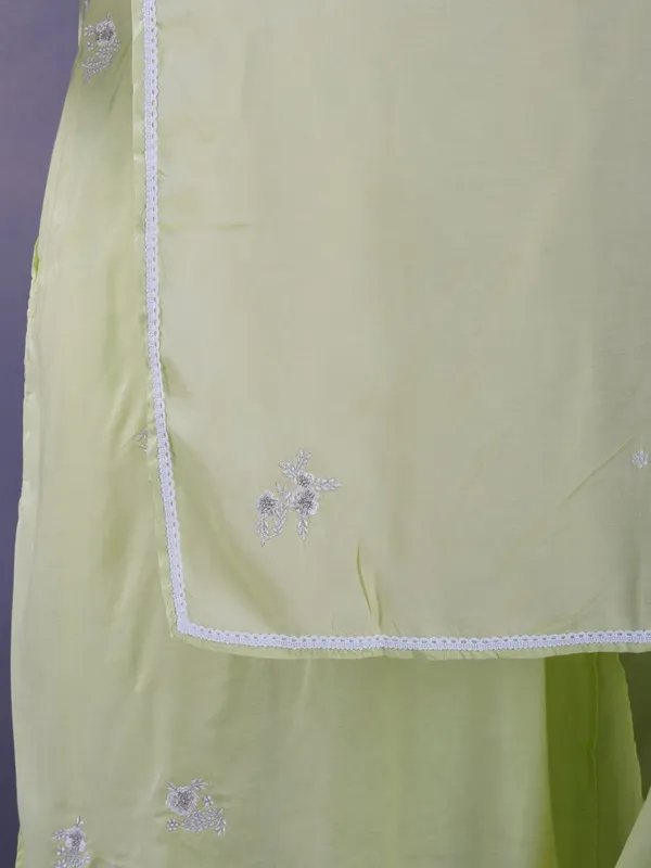 Lime_Green_Embroidered_Cotton_Silk_Kurta_With_Matching_Pant_And_Dupatta_-_XXL