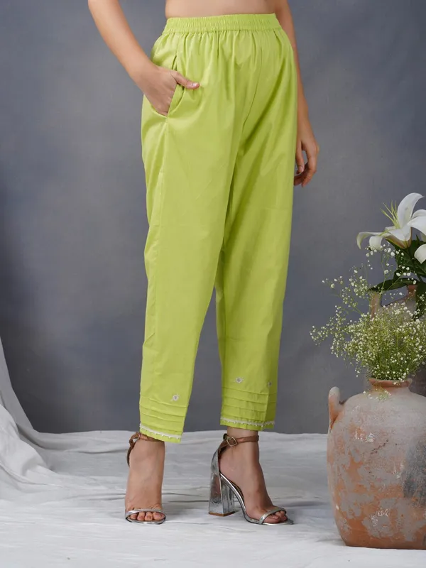 Lime_Green_Embroidered_Cotton_Silk_Kurta_With_Matching_Pant_And_Dupatta_-_XXL