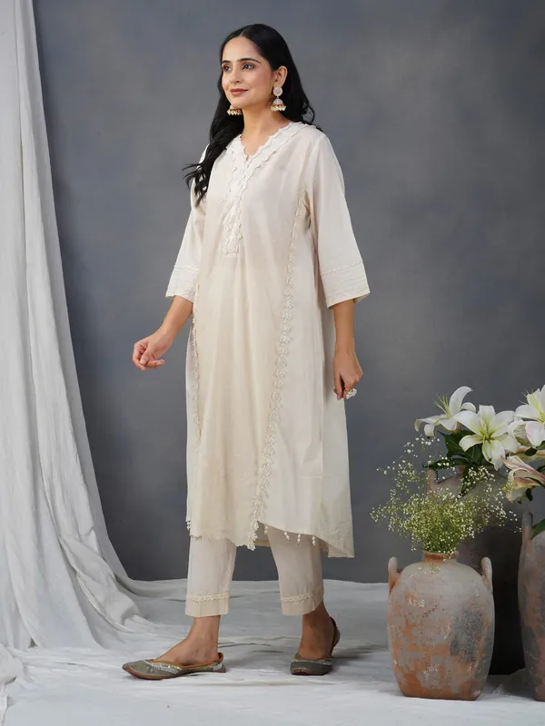 Rose_Gold_Embroidered_Cotton_Kurta_Paired_With_Matching_Pant_And_Dupatta_-_XXL