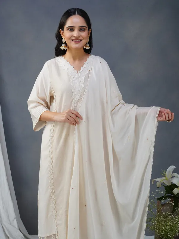 Rose_Gold_Embroidered_Cotton_Kurta_Paired_With_Matching_Pant_And_Dupatta_-_XXL