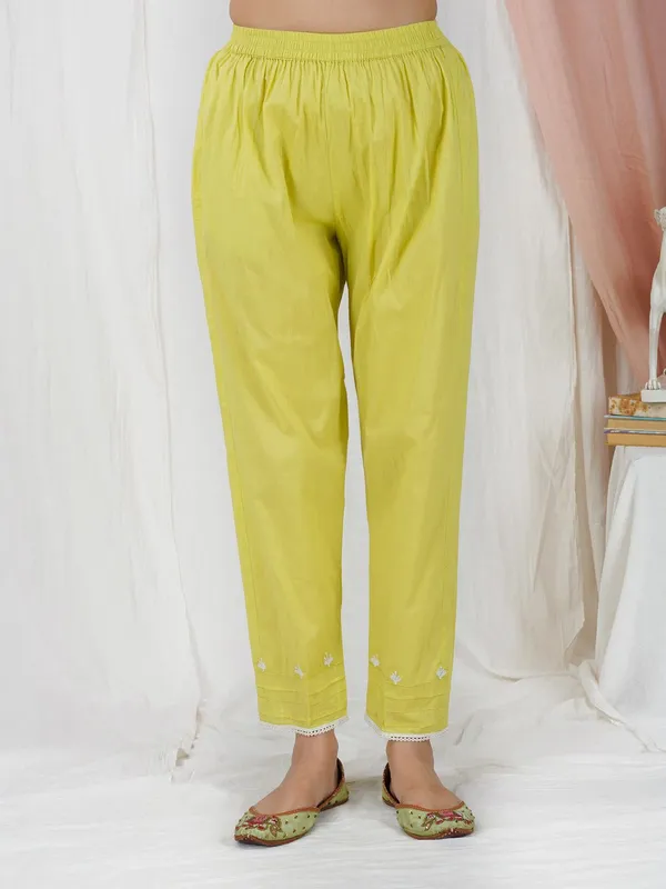 Lime_Green_Embroidered_Cotton_Kurta_Paired_With_Matching_Pant_-_XXL