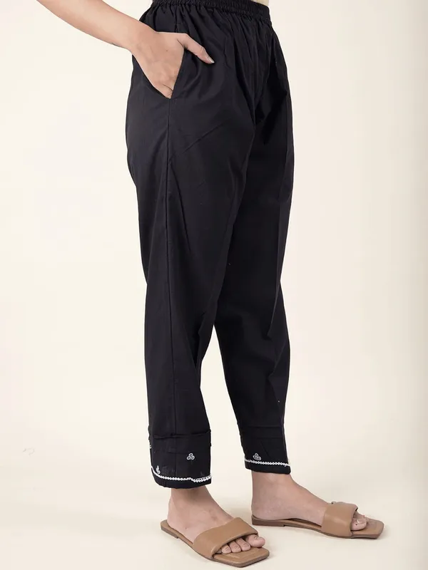 Black_Embroidered_Cotton_Kurta_With_Matching_Pant_And_Dupatta_-_XXL