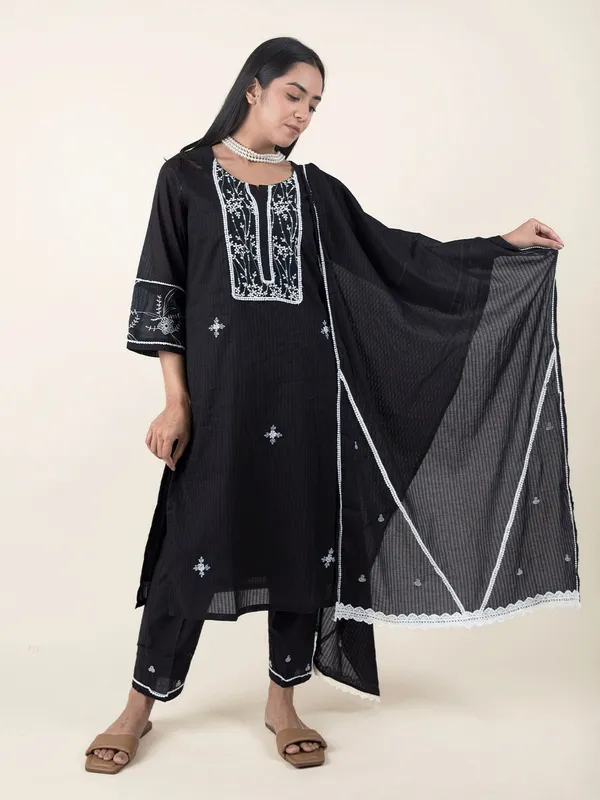 Black_Embroidered_Cotton_Kurta_With_Matching_Pant_And_Dupatta_-_XXL