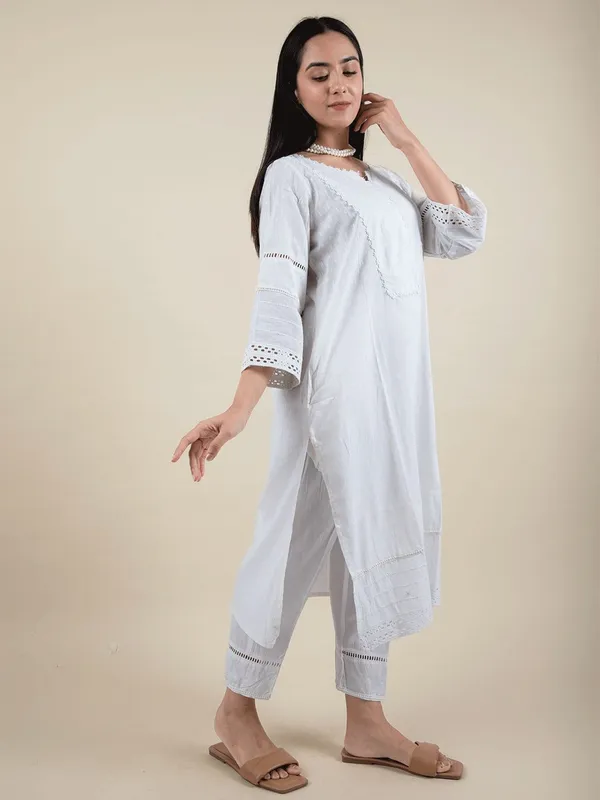 White_Embroidered_Cotton_kurta_-_XXL