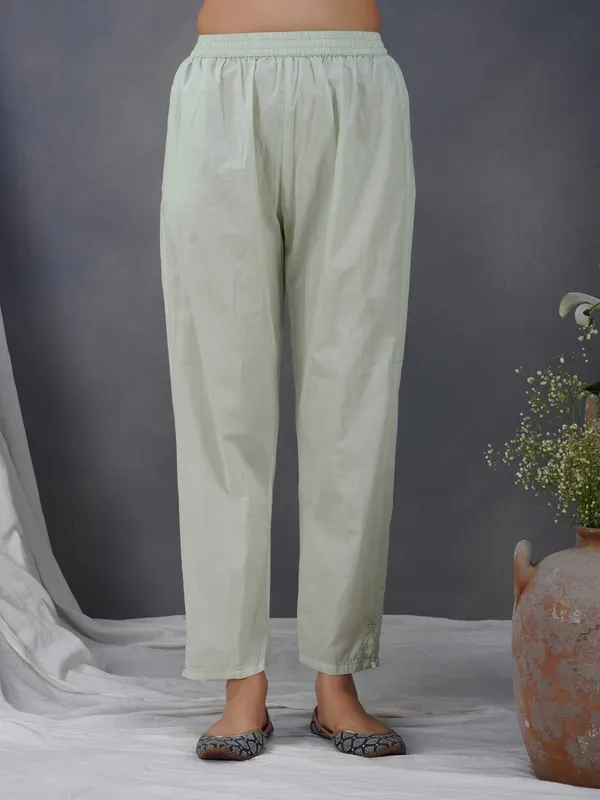 Pista_Hand_Embroidered_Cotton_Kurta_Paired_With_Matching_Pant_-_XXL