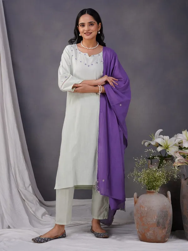 Pista_Hand_Embroidered_Cotton_Kurta_Paired_With_Matching_Pant_And_Dupatta_-_XXL