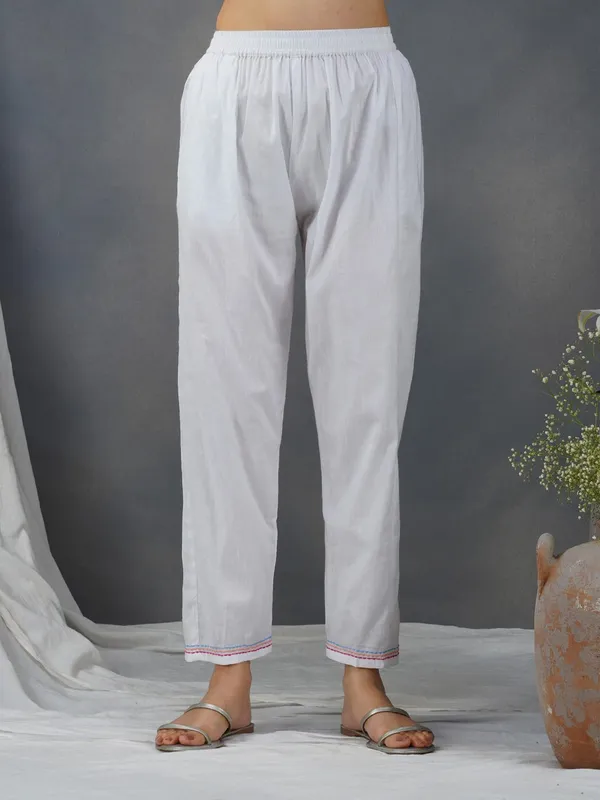 White_Multicolor_Embroidered_Cotton_Kurta_Paired_With_Matching_Pant_-_XXL