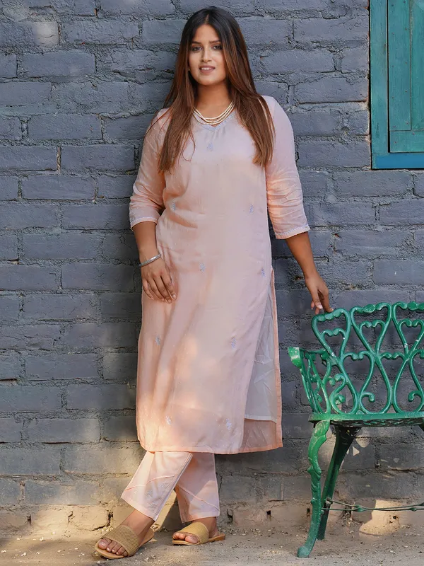 Peach_Embroidered_Cotton_Kurta_Paired_With_Matching_Pant_-_XXL