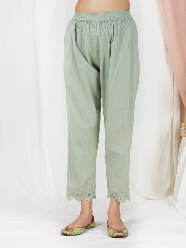 Green_Hand_resham_Embroidered_Cotton_Kurta_Paired_With_Matching_Pant_-_XXL
