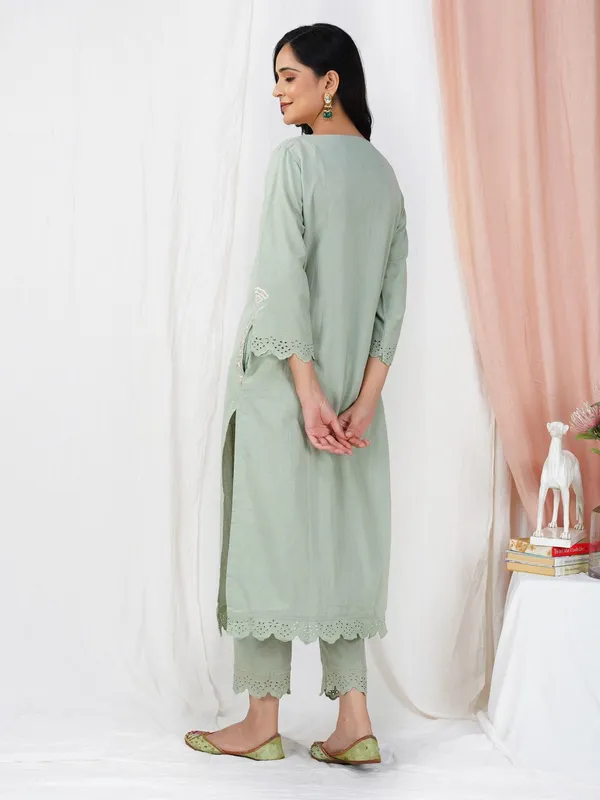 Green_Hand_resham_Embroidered_Cotton_Paired_With_Matching_Pant_And_Dupatta_-_XXL