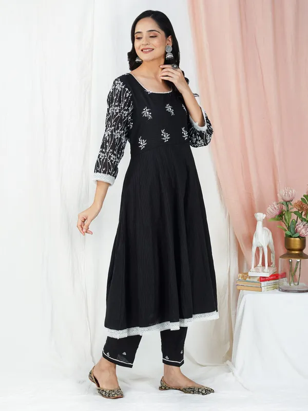 Black_Embroidered_Cotton_Anarkali_Kurta_Paired_With_Matching_Pant_-_XXL