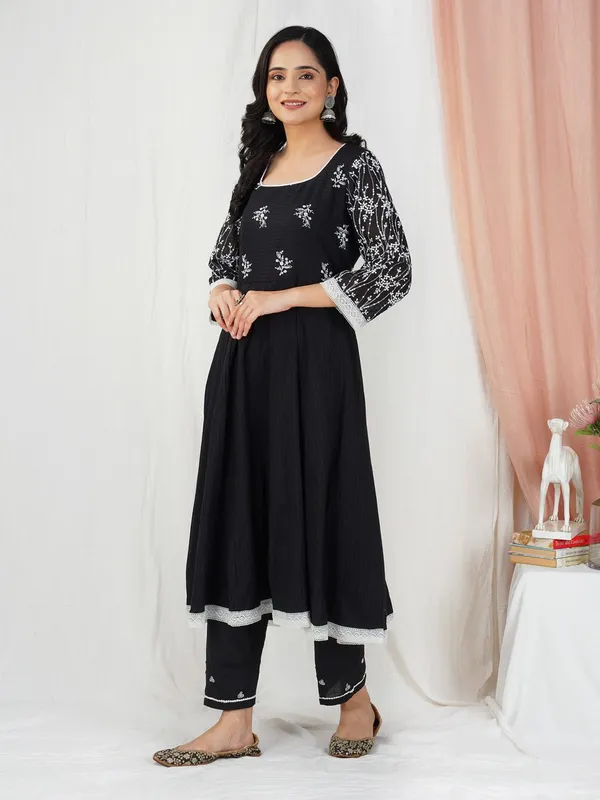 Black_Embroidered_Cotton_Anarkali_Kurta_Paired_With_Matching_Pant_-_XXL