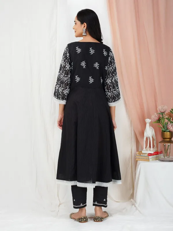 Black_Embroidered_Cotton_Anarkali_Kurta_Paired_With_Matching_Pant_-_XXL
