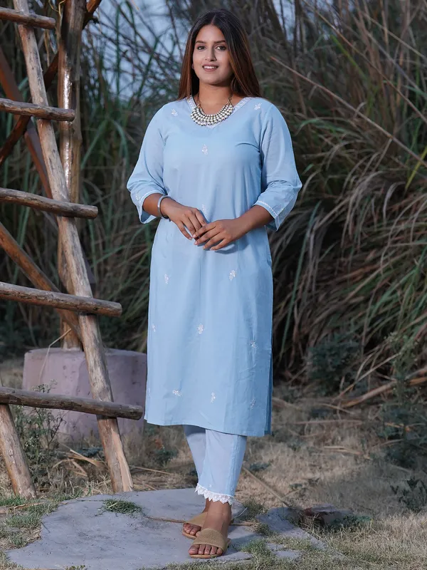 Peach_Embroidered_Cotton_Kurta_Paired_With_Matching_Pant_-_XXL