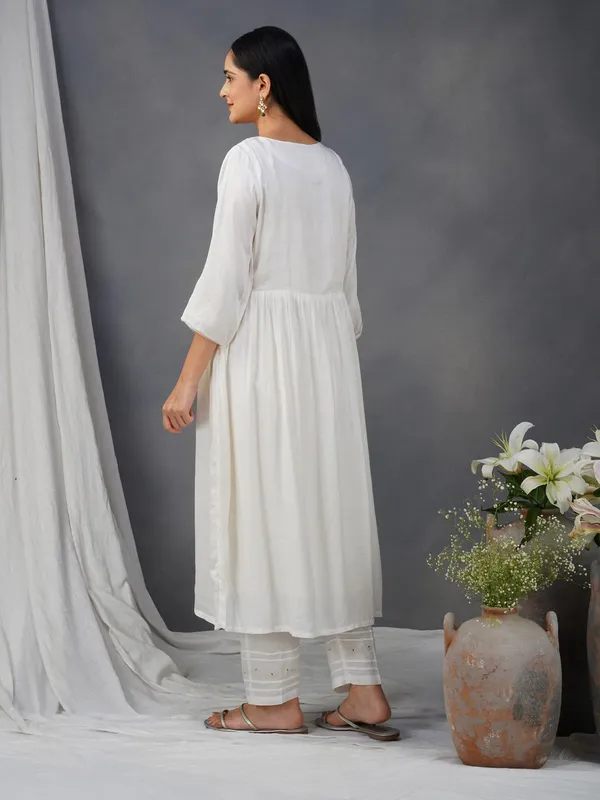 White_Embroidered_Cotton_Modal_Anarkali_Kurta_Paired_With_Matching_Pant_-_XXL