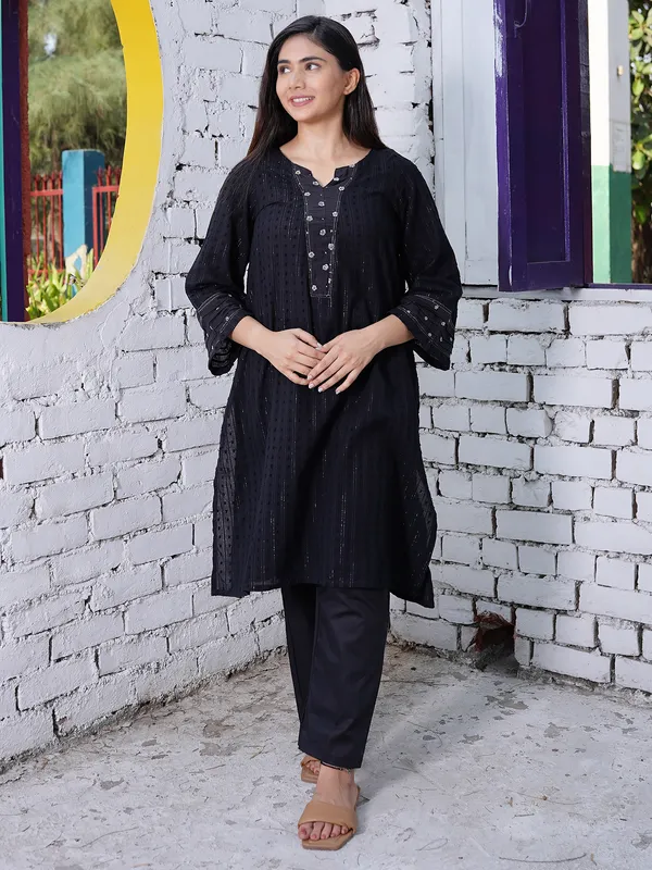 Black_Embroidered_Cotton_Dobby_Kurta_with_Cotton_Pant_-_Set_of_2_-_XXL