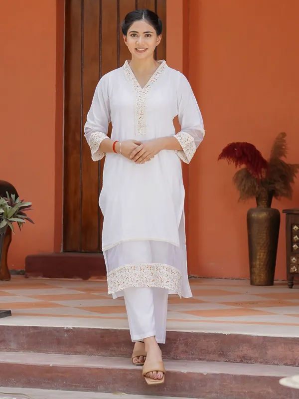 White_Floral__Printed_Cotton_Kurta_with_Cotton_Pant_-_Set_of_2_-_XXL
