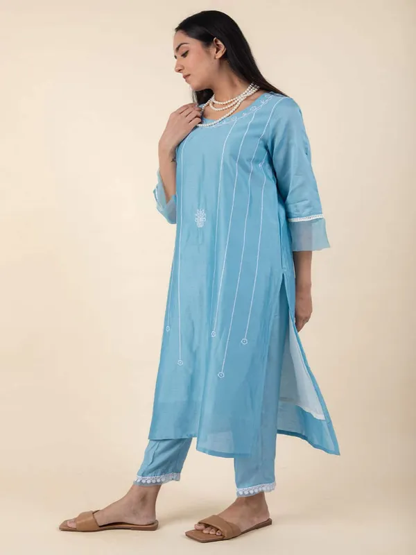 Blue_Embroidered_Chanderi_Kurta_-_XXL