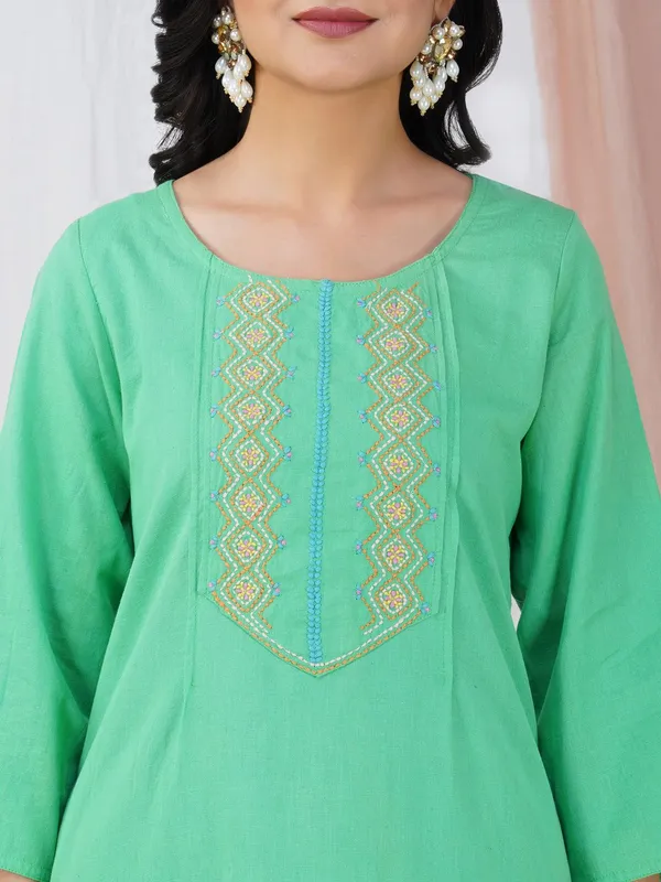 Green_Kantha_Embroidered_Cotton_Kurta_With_Matching_Pant_And_Dupatta_-_XXL
