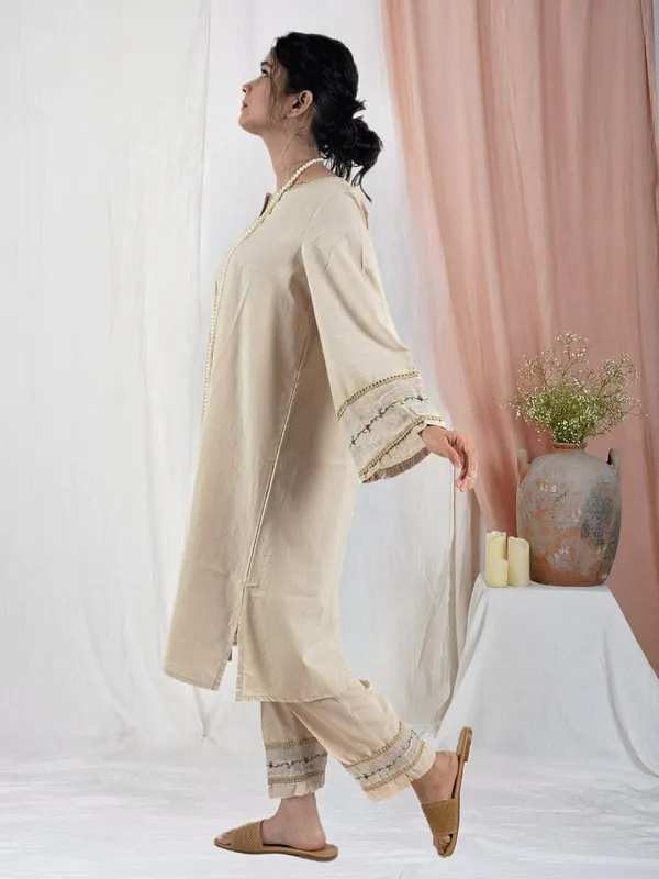 Beige_colorful_Hand_Embroidered_Cotton_Kurta_Paired_With_Matching_Pant_-_XXL