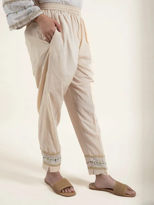 Beige_colorful_Hand_Embroidered_Cotton_Kurta_Paired_With_Matching_Pant_-_XXL