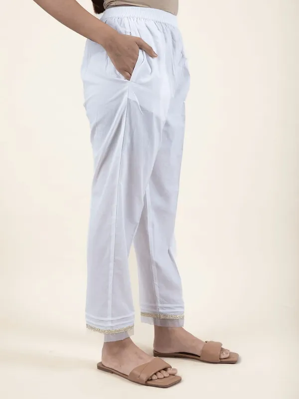 White_Cotton_Hand_Embroidered_Kurta_Paired_With_Matching_Pant_-_XXL