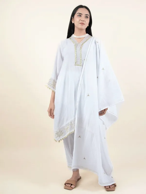 White_Cotton_Kurta_With_Matching_Pant_And_Dupatta_-_XXL