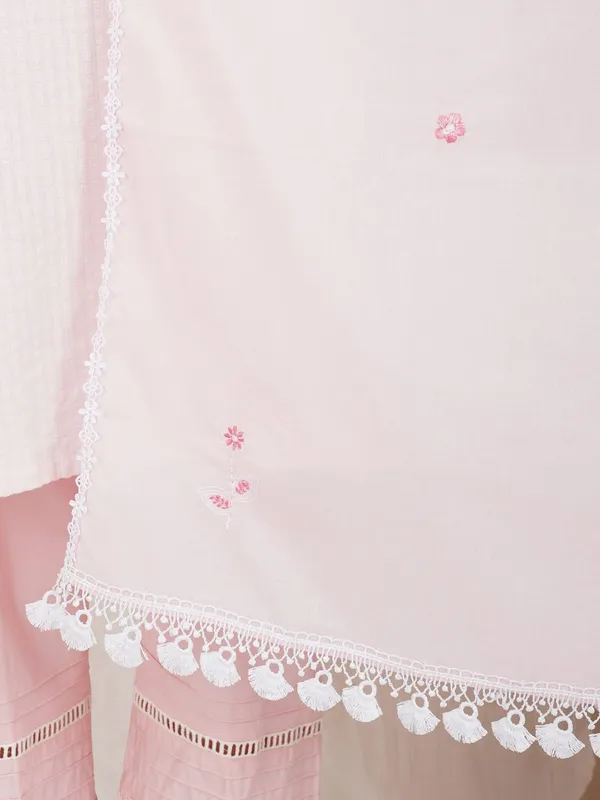 Pink_Hand_resham_Embroidered_Cotton_Kurta__With_Matching_Pant_And_Dupatta_-_XXL