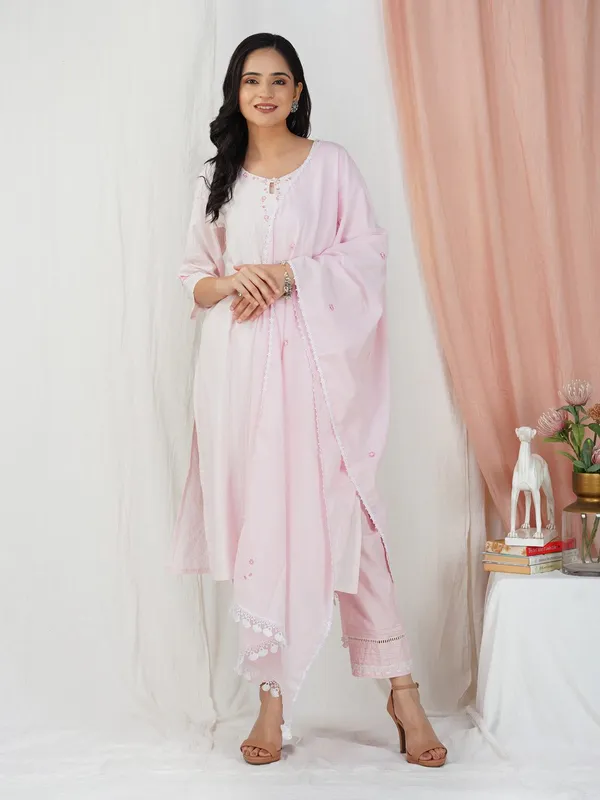 Pink_Hand_resham_Embroidered_Cotton_Kurta__With_Matching_Pant_And_Dupatta_-_XXL