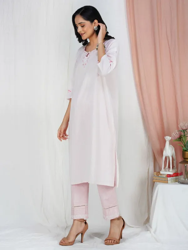 Pink_Embroidered__cotton_Kurta_-_XXL