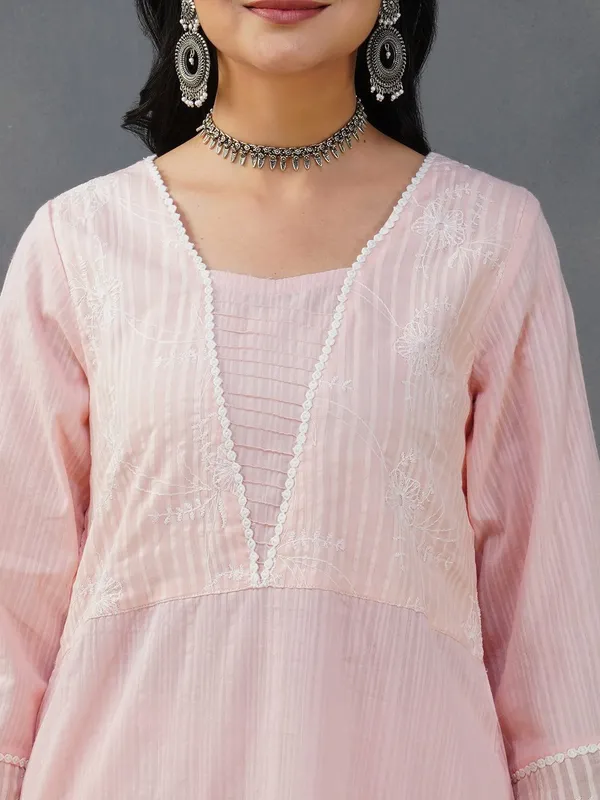 Pink_Embroidered_Cotton_Kurta_Paired_With_Matching_Pant_-_XXL