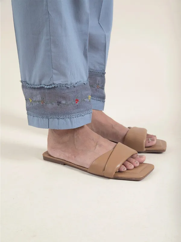 Dark_Blue_Hand_Embroidered_multicolor_Cotton_Kurta_Paired_With_Matching_Pant_-_XXL