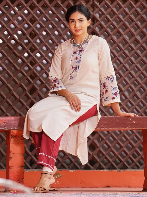 Beige_Floral_Printed_Cotton_Kurta_with_Embroidered_Pant_-_Set_of_2_-_XXL