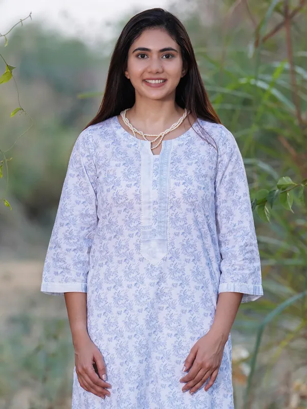 White_Blue_Printed_Cotton_Kurta_with_White_Pant_-_Set_of_2_-_XXL