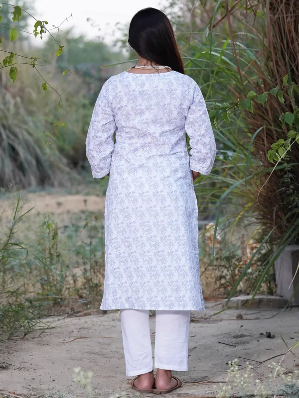 White_Blue_Printed_Cotton_Kurta_with_White_Pant_and_Embroidered_Dupatta-_Set_of_3_-_XXL